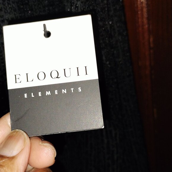 Plus size sequin top - Picture 2 of 3